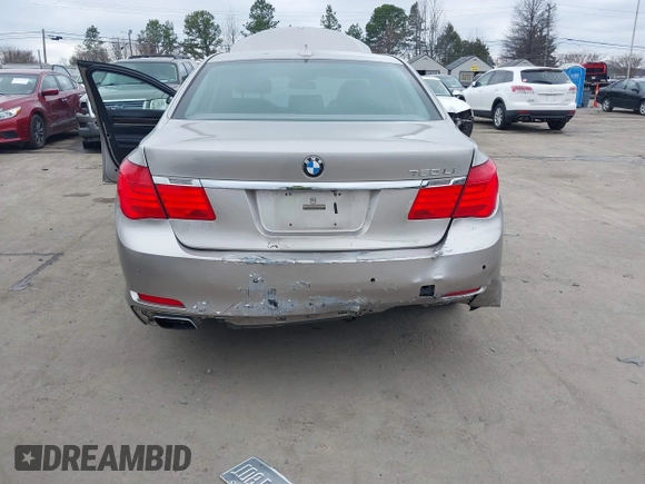 2011 BMW 7 Series 750Li xDrive with VIN WBAKC8C53BC432280, listed as a IAAI auction lot 41520006 with 114,135 mi miles. Bid and sale history available at carsss.com. Image 6.