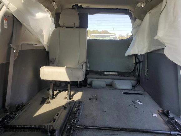2017 Toyota Sienna XLE Auto Access Seat with VIN 5TDYZ3DC3HS829197, listed as a Copart auction lot 77864334 with 236,171 mi miles and Non Repairable. Bid and sale history available at DreamBid. Image 10.