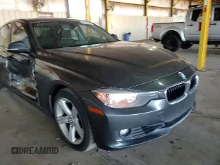 2013 BMW 3 Series 328i z VIN WBA3C1C56DF443903, wystawiony jako Copart lot #55061245 z przebiegiem Nie podano mil oraz Szkoda całkowita • Salvage title. Historia ofert i sprzedaży dostępna na DreamBid. Obrazek 11.