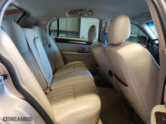 2006 Lincoln Town Car Signature with VIN 1LNHM81W26Y615888, listed as a Copart auction lot 63629164 with 0 mi miles and Clean Title. Bid and sale history available at carsss.com. Image 10.
