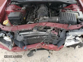 2008 Chrysler 300 C Hemi z VIN 2C3KA63HX8H281729, wystawiony jako Copart lot #51831955 z przebiegiem 217 551 mil mil oraz Szkoda całkowita • Salvage title. Historia ofert i sprzedaży dostępna na DreamBid. Obrazek 13.