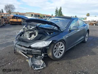 2016 Tesla Model S 90D with VIN 5YJSA1E28GF132795, listed as a IAAI auction lot 41567519 with 1 miles. Bid and sale history available at carsss.com. Image 23.