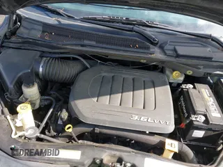 2012 Volkswagen Routan SE with VIN 2C4RVABG3CR293458, listed as a IAAI auction lot 42210411 with 139,390 mi miles and . Bid and sale history available at DreamBid. Image 10.