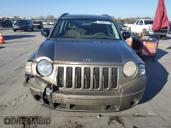 2008 Jeep Compass Sport with VIN 1J8FT47088D747146, listed as a Copart auction lot 85586414 with 286,169 mi miles and Salvage Title. Bid and sale history available at carsss.com. Image 5.