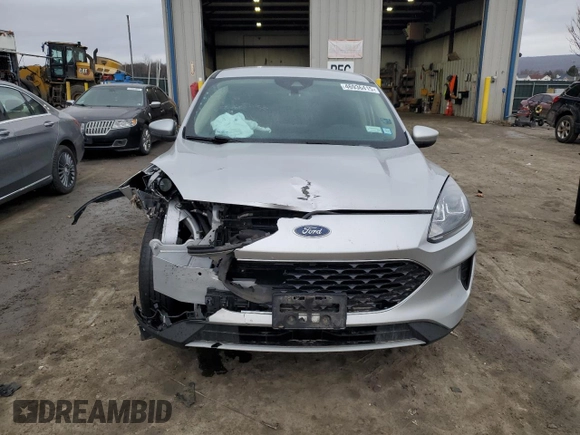 2020 Ford Escape SE with VIN 1FMCU9G63LUC65164, listed as a Copart auction lot 46936415 with 139,187 mi miles and Salvage Title. Bid and sale history available at carsss.com. Image 5.