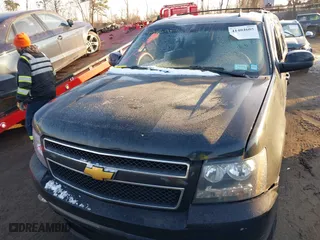 2013 Chevrolet Suburban LT with VIN 1GNSKJE78DR347079, listed as a IAAI auction lot 41404605 with 170,274 mi miles. Bid and sale history available at carsss.com. Image 12.