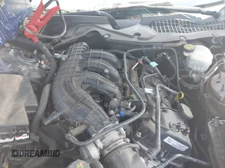 2016 Ford Mustang V6 z VIN 1FA6P8AM7G5320991, wystawiony jako IAAI lot #42405138 z przebiegiem Nie podano mil oraz . Historia ofert i sprzedaży dostępna na DreamBid. Obrazek 10.