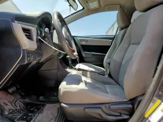 2016 Toyota Corolla L z VIN 5YFBURHE4GP370790, wystawiony jako Copart lot #56833045 z przebiegiem 137 525 mil mil oraz Szkoda całkowita • Salvage title. Historia ofert i sprzedaży dostępna na DreamBid. Obrazek 7.