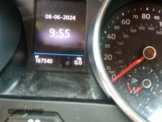 2019 Volkswagen Tiguan S z VIN 3VV1B7AXXKM121963, wystawiony jako IAAI lot #40076115 z przebiegiem 167 540 mil mil oraz . Historia ofert i sprzedaży dostępna na DreamBid. Obrazek 7.