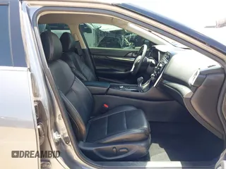 2020 Nissan Maxima SV z VIN 1N4AA6CV8LC375431, wystawiony jako IAAI lot #42182290 z przebiegiem 70 563 mil mil oraz . Historia ofert i sprzedaży dostępna na DreamBid. Obrazek 5.