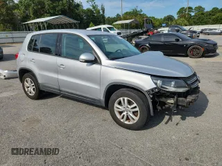 2012 Volkswagen Tiguan S с VIN WVGAV7AXXCW606008, выставлен на аукционе Copart как лот 62232655 с пробегом 184 316 миль миль и Списание • Salvage title. История ставок и продаж доступна на DreamBid. Изображение 4.