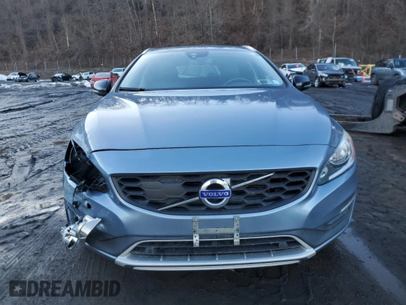 2018 Volvo V60 z VIN YV440MWK9J2053297, wystawiony jako Copart lot #43682195 z przebiegiem 66 029 mil mil oraz Szkoda całkowita • Salvage title. Historia ofert i sprzedaży dostępna na DreamBid. Obrazek 5.