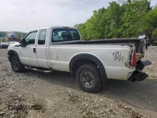 2015 Ford F-250 XLT z VIN 1FT7X2B67FEC38043, wystawiony jako Copart lot #57226765 z przebiegiem 196 064 mil mil oraz Szkody całkowita. Historia ofert i sprzedaży dostępna na DreamBid. Obrazek 2.