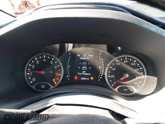 2017 Jeep Renegade Latitude with VIN ZACCJBBB2HPF91832, listed as a IAAI auction lot 41432771 with 32,601 mi miles. Bid and sale history available at carsss.com. Image 7.