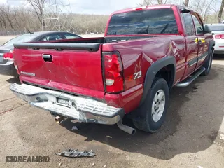 2006 Chevrolet Silverado 1500 LT2 with VIN 1GCEK19B86Z174901, listed as a IAAI auction lot 41871524 with 194,885 mi miles. Bid and sale history available at carsss.com. Image 6.