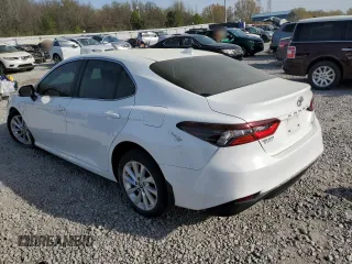 2023 Toyota Camry LE z VIN 4T1C11AK0PU109024, wystawiony jako Copart lot #50105815 z przebiegiem 43 666 mil mil oraz Szkoda całkowita • Salvage title. Historia ofert i sprzedaży dostępna na DreamBid. Obrazek 2.