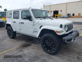 2024 Jeep Wrangler Sahara with VIN 1C4RJXP68RW232069, listed as a IAAI auction lot 42659100 with 25,196 mi miles and . Bid and sale history available at DreamBid. Image 1.