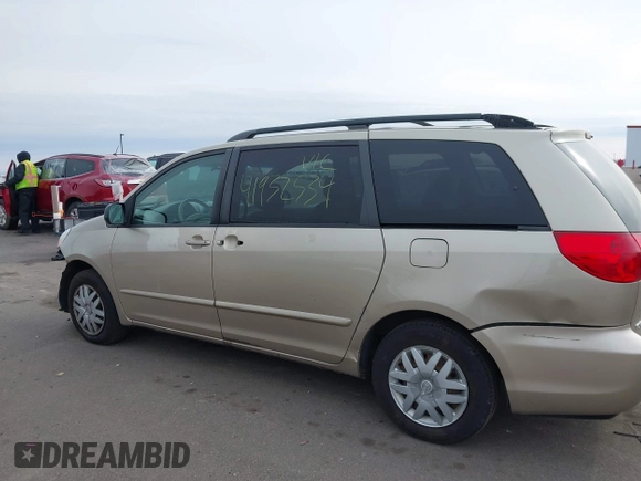 2007 Toyota Sienna CE with VIN 5TDZK23C27S006778, listed as a IAAI auction lot 41932534 with 244,921 mi miles. Bid and sale history available at carsss.com. Image 14.