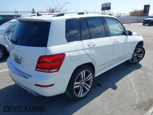 2013 Mercedes-Benz GLK with VIN WDCGG5HB4DG128438, listed as a IAAI auction lot 42170808 with 115,416 mi miles. Bid and sale history available at carsss.com. Image 4.