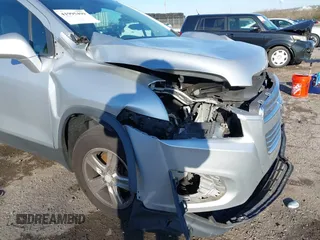 2015 Chevrolet Trax LT with VIN 3GNCJRSB6FL256031, listed as a IAAI auction lot 41995499 with 110,931 mi miles. Bid and sale history available at carsss.com. Image 18.