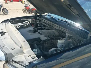 2018 GMC Sierra 1500 SLT z VIN 3GTP1NEC3JG212142, wystawiony jako IAAI lot #43027926 z przebiegiem 180 704 mil mil oraz . Historia ofert i sprzedaży dostępna na DreamBid. Obrazek 12.