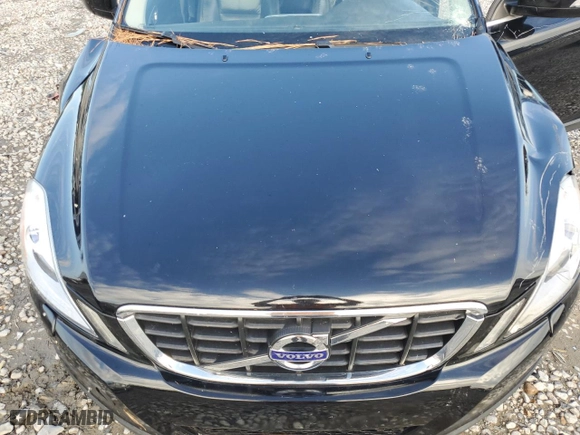 2011 Volvo XC60 3.2L with VIN YV4952DL4B2191435, listed as a Copart auction lot 70192494 with 294,224 mi miles and Salvage Title. Bid and sale history available at carsss.com. Image 13.