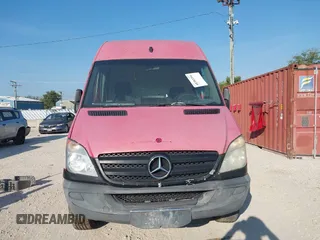 2010 Mercedes-Benz Sprinter Cargo with VIN WD3PE8CC1A5463414, listed as a IAAI auction lot 40383391 with 47,296 mi miles. Bid and sale history available at carsss.com. Image 11.