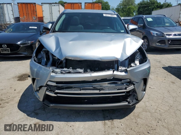 2018 Toyota Highlander SE z VIN 5TDJZRFH0JS553399, wystawiony jako Copart lot #59171004 z przebiegiem 76 883 mil mil oraz Szkoda całkowita • Salvage title. Historia ofert i sprzedaży dostępna na DreamBid. Obrazek 5.