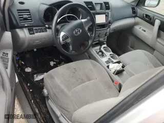 2013 Toyota Highlander with VIN 5TDZA3EH6DS040395, listed as a Copart auction lot 48738125 with 111,231 mi miles and Salvage Title. Bid and sale history available at carsss.com. Image 8.