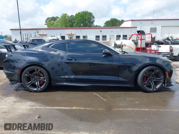 2019 Chevrolet Camaro 2SS with VIN 1G1FG1R70K0126995, listed as a IAAI auction lot 41946655 with 40,423 mi miles and . Bid and sale history available at DreamBid. Image 13.