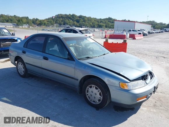 1995 Honda Accord DX with VIN 1HGCD562XSA045128, listed as a IAAI auction lot 40563511 with 143,206 mi miles. Bid and sale history available at carsss.com. Image 1.