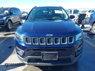 2021 Jeep Compass Altitude with VIN 3C4NJCBB4MT556033, listed as a IAAI auction lot 41198784 with 72,081 mi miles. Bid and sale history available at carsss.com. Image 12.