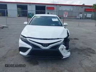 2022 Toyota Camry SE with VIN 4T1T11AK7NU668664, listed as a IAAI auction lot 41861383 with 7,843 mi miles. Bid and sale history available at carsss.com. Image 12.