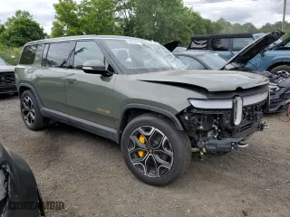 2022 Rivian R1S Launch Edition with VIN 7PDSGABL7NN001893, listed as a Copart auction lot 58809684 with 19,067 mi miles and Salvage Title. Bid and sale history available at carsss.com. Image 4.