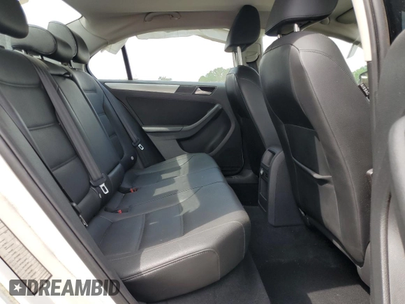 2013 Volkswagen Jetta SE with VIN 3VWDP7AJ7DM418763, listed as a Copart auction lot 56420575 with 130,301 mi miles and Salvage title. Bid and sale history available at DreamBid. Image 10.
