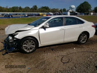 2017 Toyota Camry XLE z VIN 4T1BF1FK3HU267641, wystawiony jako Copart lot #71828243 z przebiegiem 104 954 mil mil oraz Szkoda całkowita • Salvage title. Historia ofert i sprzedaży dostępna na DreamBid. Obrazek 1.