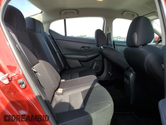 2024 Nissan Sentra SV with VIN 3N1AB8CV2RY338963, listed as a Copart auction lot 61761405 with 33,309 mi miles and Clean title. Bid and sale history available at DreamBid. Image 10.