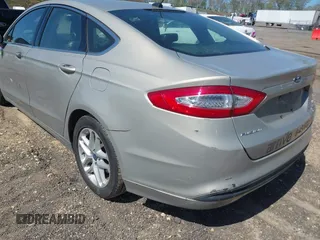 2016 Ford Fusion SE with VIN 3FA6P0HD8GR117421, listed as a IAAI auction lot 42146157 with 136,947 mi miles. Bid and sale history available at carsss.com. Image 18.