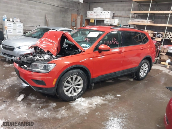 2018 Volkswagen Tiguan S with VIN 3VV1B7AX6JM081850, listed as a IAAI auction lot 41607896 with 101,068 mi miles. Bid and sale history available at carsss.com. Image 17.