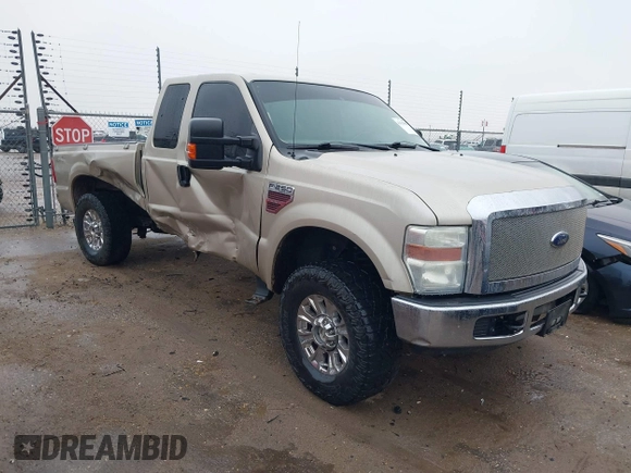 2008 Ford Super Duty F-250 SRW XL with VIN 1FTSX21R28EB92694, listed as a IAAI auction lot 41433945 with 209,613 mi miles. Bid and sale history available at carsss.com. Image 1.