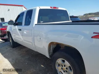 2013 GMC Sierra 1500 SLE with VIN 1GTR2VE7XDZ358423, listed as a IAAI auction lot 41727698 with 144,200 mi miles. Bid and sale history available at carsss.com. Image 15.