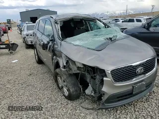2016 Kia Sorento LX z VIN 5XYPGDA51GG134435, wystawiony jako Copart lot #54789715 z przebiegiem 122 743 mil mil oraz Szkoda całkowita • Salvage title. Historia ofert i sprzedaży dostępna na DreamBid. Obrazek 14.