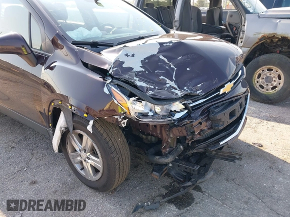 2020 Chevrolet Trax LS with VIN KL7CJKSB2LB352250, listed as a IAAI auction lot 40187405 with 49,543 mi miles and . Bid and sale history available at DreamBid. Image 6.