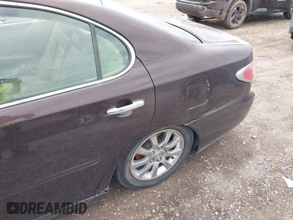 2003 Lexus ES with VIN JTHBF30G530119543, listed as a IAAI auction lot 42159685 with 226,627 mi miles. Bid and sale history available at carsss.com. Image 6.