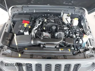 2022 Jeep Gladiator Rubicon with VIN 1C6JJTBG6NL166081, listed as a IAAI auction lot 42204431 with 40,568 mi miles and . Bid and sale history available at DreamBid. Image 10.