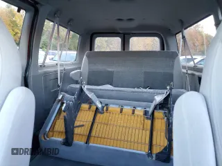 2000 Ford Econoline Passenger XL with VIN 1FMRE11W0YHB98637, listed as a Copart auction lot 76061284 with 87,971 mi miles and Non Repairable. Bid and sale history available at DreamBid. Image 10.