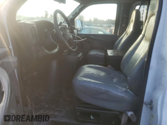 2007 Chevrolet Express Cargo z VIN 1GCFG15X071227758, wystawiony jako Copart lot #42600545 z przebiegiem 161 145 mil mil oraz Szkoda całkowita • Salvage title. Historia ofert i sprzedaży dostępna na DreamBid. Obrazek 7.