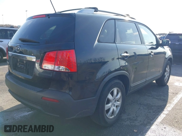 2012 Kia Sorento LX with VIN 5XYKTDA60CG249102, listed as a IAAI auction lot 41917579 with 248,503 mi miles. Bid and sale history available at carsss.com. Image 4.