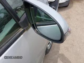 2014 Toyota Prius One z VIN JTDKDTB35E1061058, wystawiony jako IAAI lot #42156011 z przebiegiem 105 196 mil mil oraz . Historia ofert i sprzedaży dostępna na DreamBid. Obrazek 5.