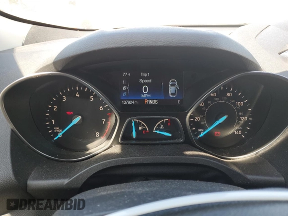 2018 Ford Escape SE z VIN 1FMCU9GD0JUA95941, wystawiony jako Copart lot #56606625 z przebiegiem 137 924 mil mil oraz Nie do naprawy • Non repairable. Historia ofert i sprzedaży dostępna na DreamBid. Obrazek 9.